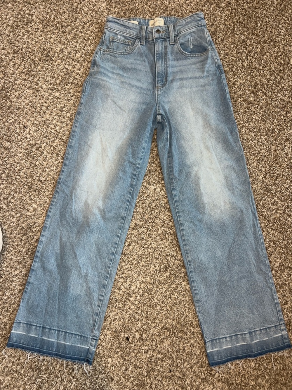 Universal Thread High-Rise Wide-Leg Faded Jeans with released HEM and fray! Sz 4 - Picture 4 of 10